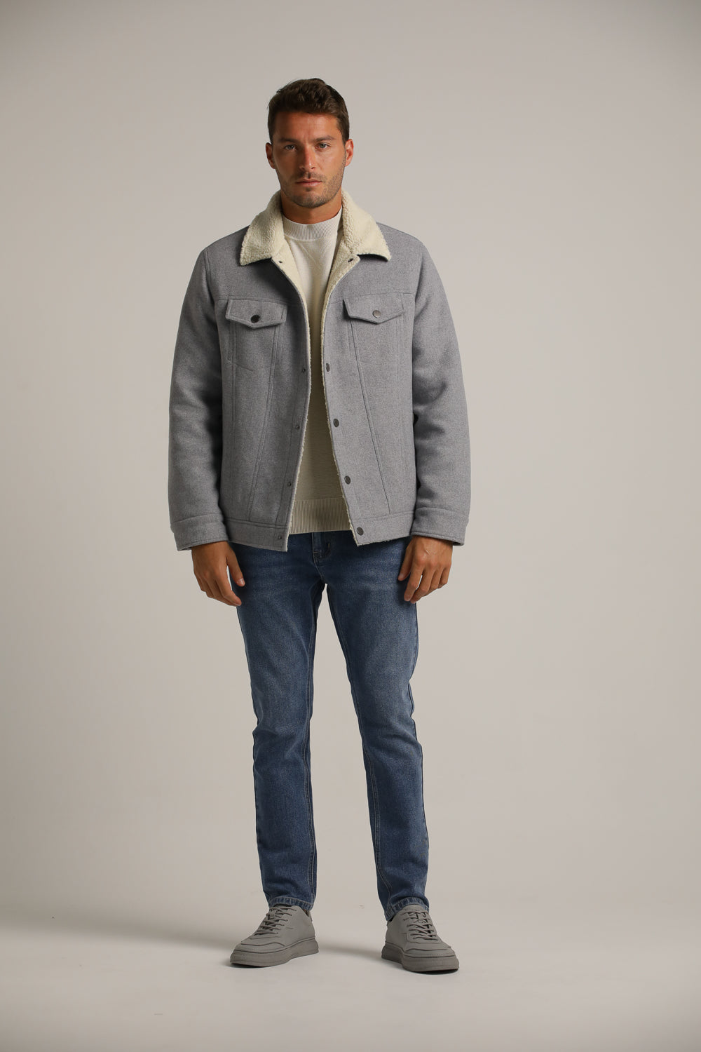 ג'קט טרקר עם בטנה במראה פרווה טבעונית | קנת קול