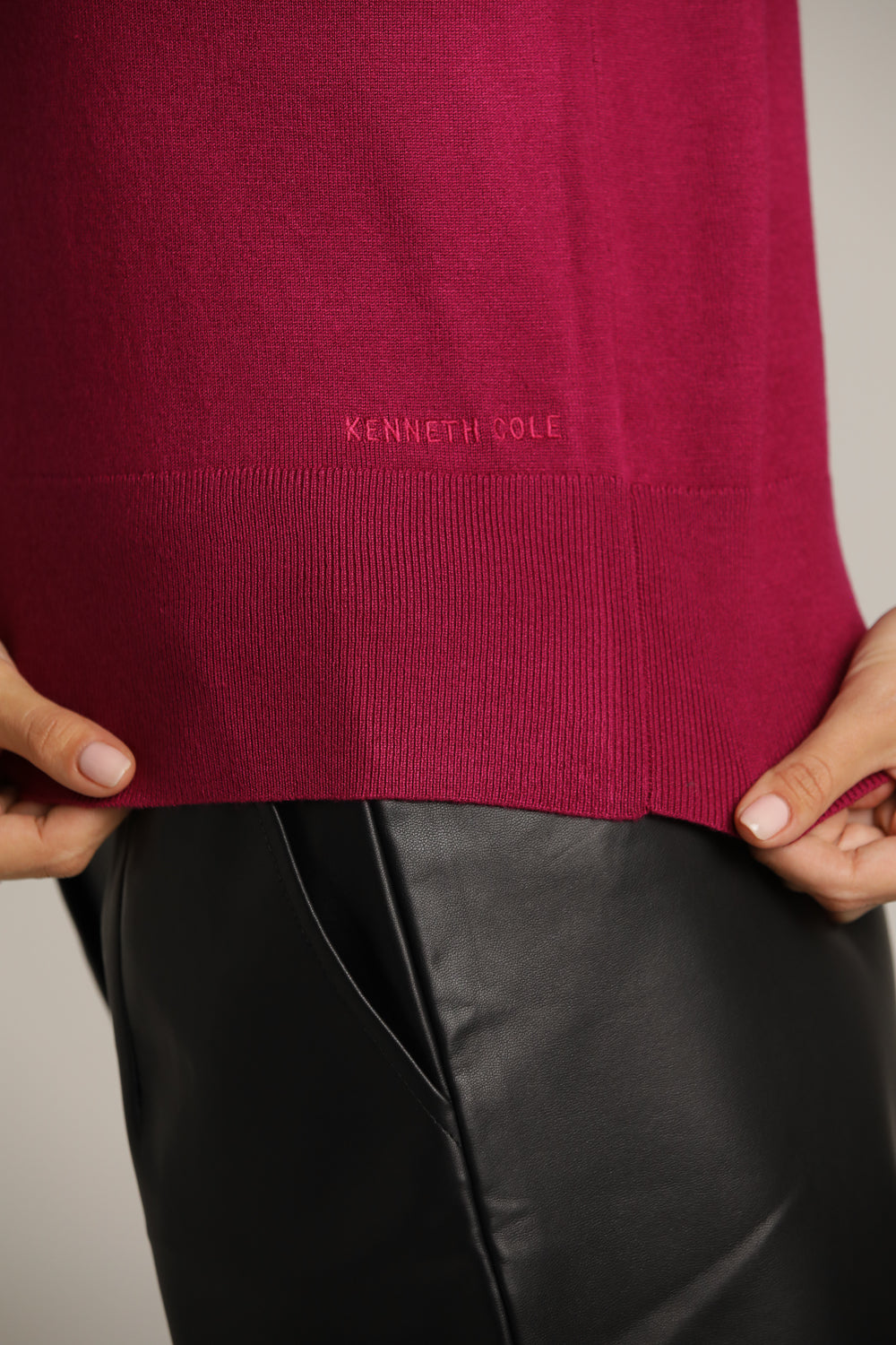 ווסט סרוג עם מחשוף וי עמוק | קנת קול