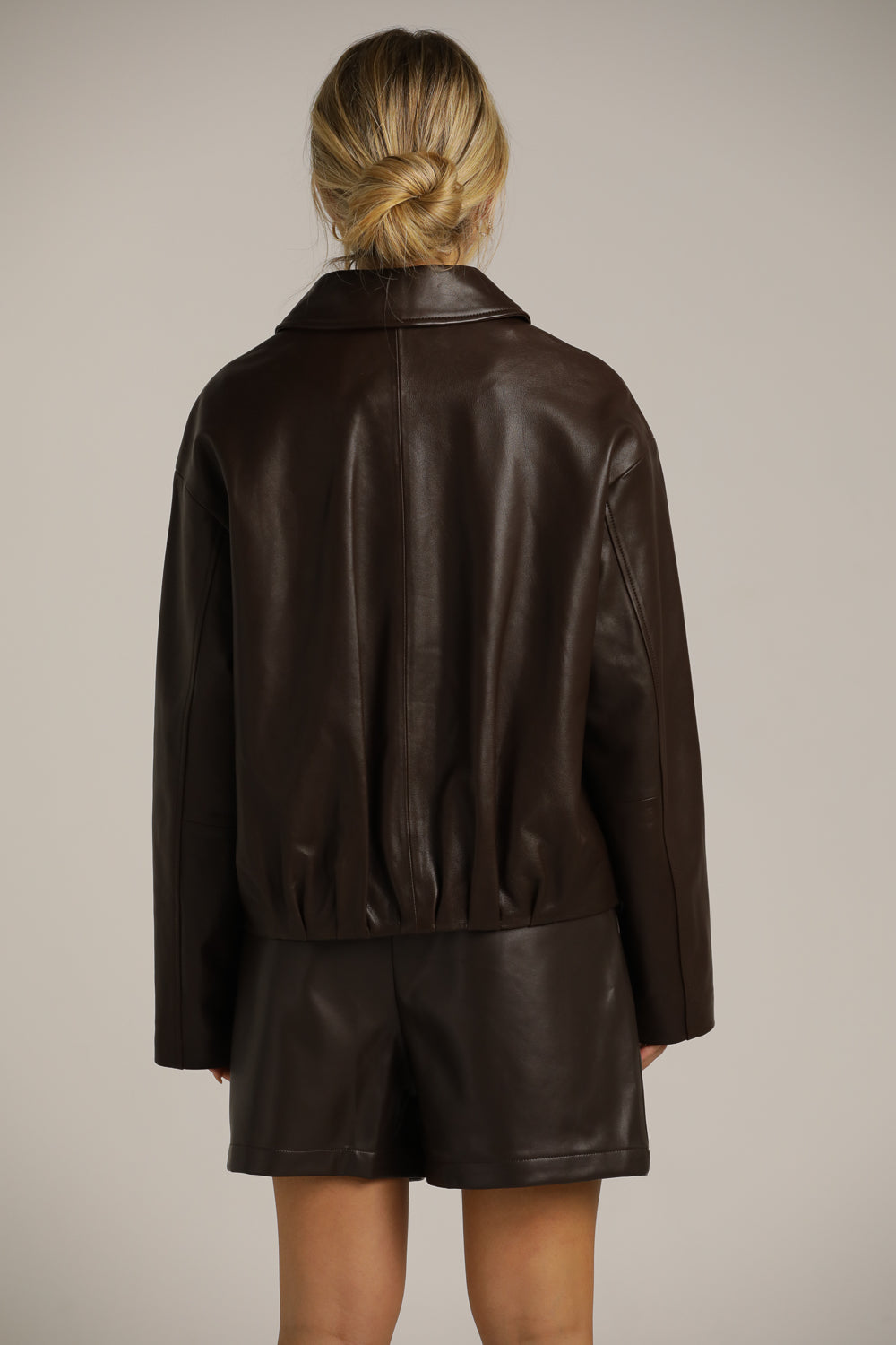 ג'קט בומבר עור עם קפלים | קנת קול 