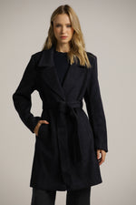 מעיל פורמל במראה צמרי בשילוב חגורה | קנת קול