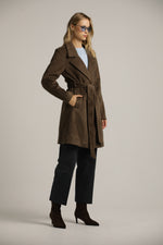 מעיל פורמל במראה צמרי בשילוב חגורה | קנת קול