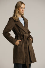 מעיל פורמל במראה צמרי בשילוב חגורה | קנת קול