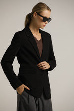 בלייזר מחויט במראה פורמלי | קנת קול