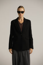 בלייזר מחויט במראה פורמלי | קנת קול