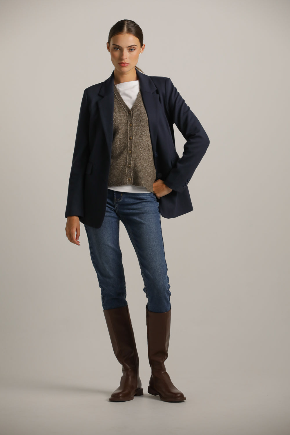 בלייזר מחויט במראה פורמלי | קנת קול