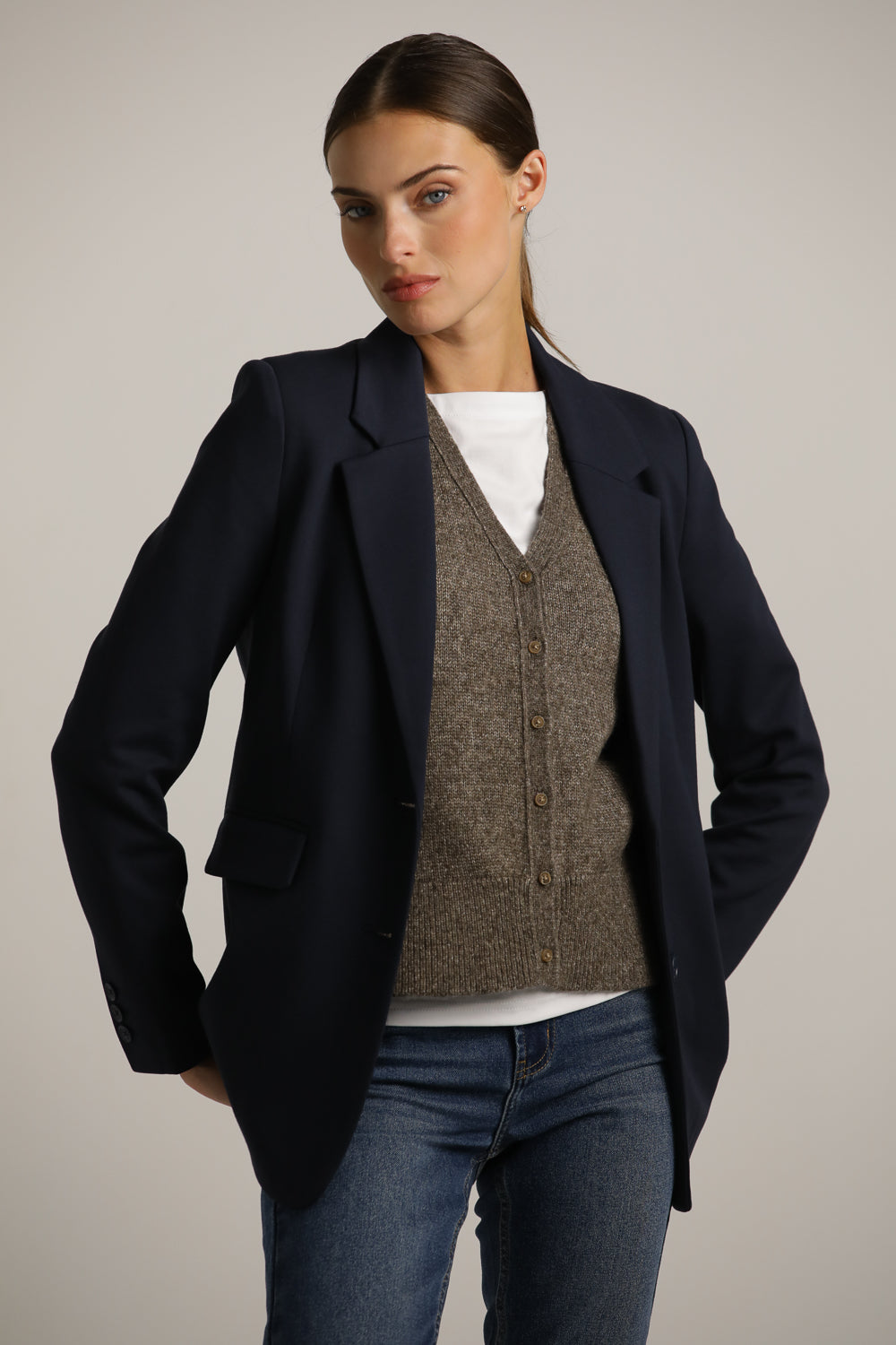 בלייזר מחויט במראה פורמלי | קנת קול