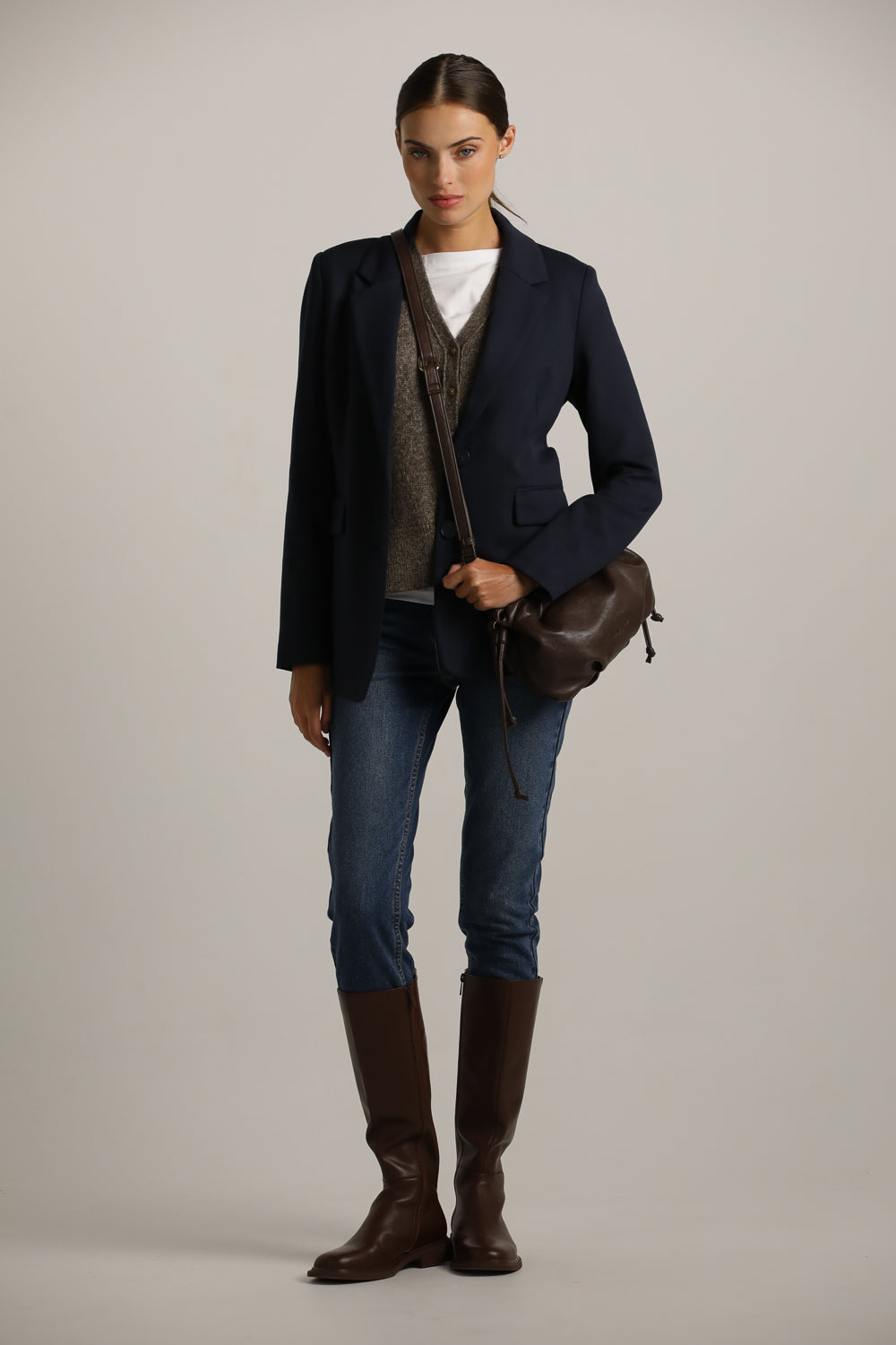 בלייזר מחויט במראה פורמלי | קנת קול