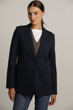 בלייזר מחויט במראה פורמלי | קנת קול