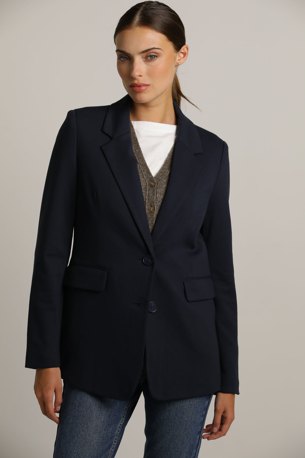 בלייזר מחויט במראה פורמלי | קנת קול