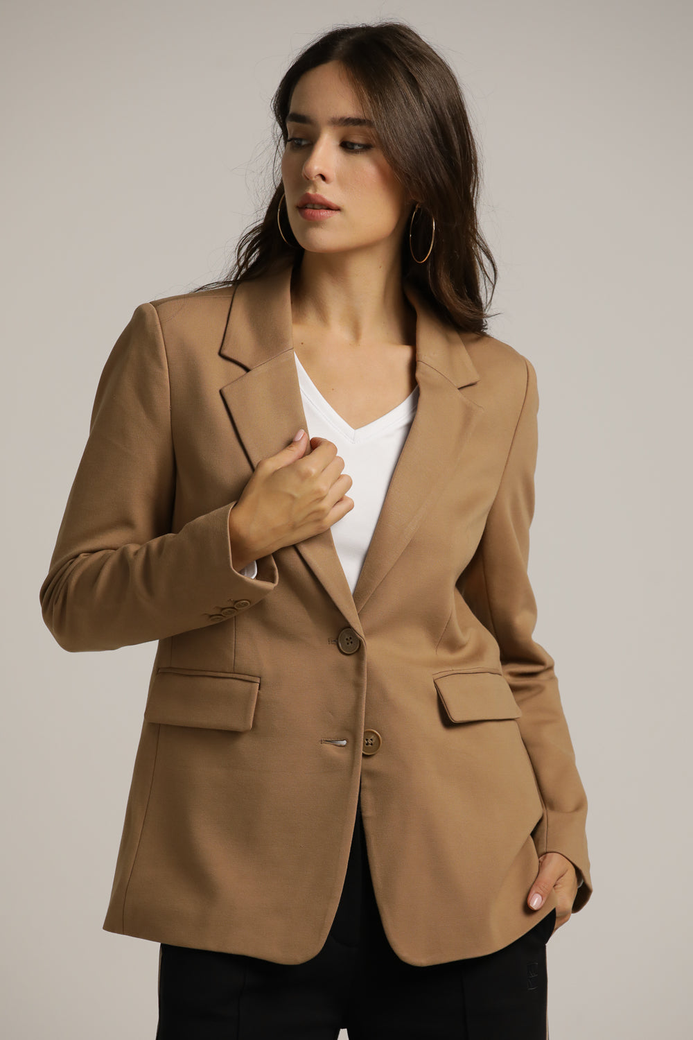 בלייזר מחויט במראה פורמלי | קנת קול