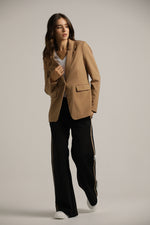 בלייזר מחויט במראה פורמלי | קנת קול