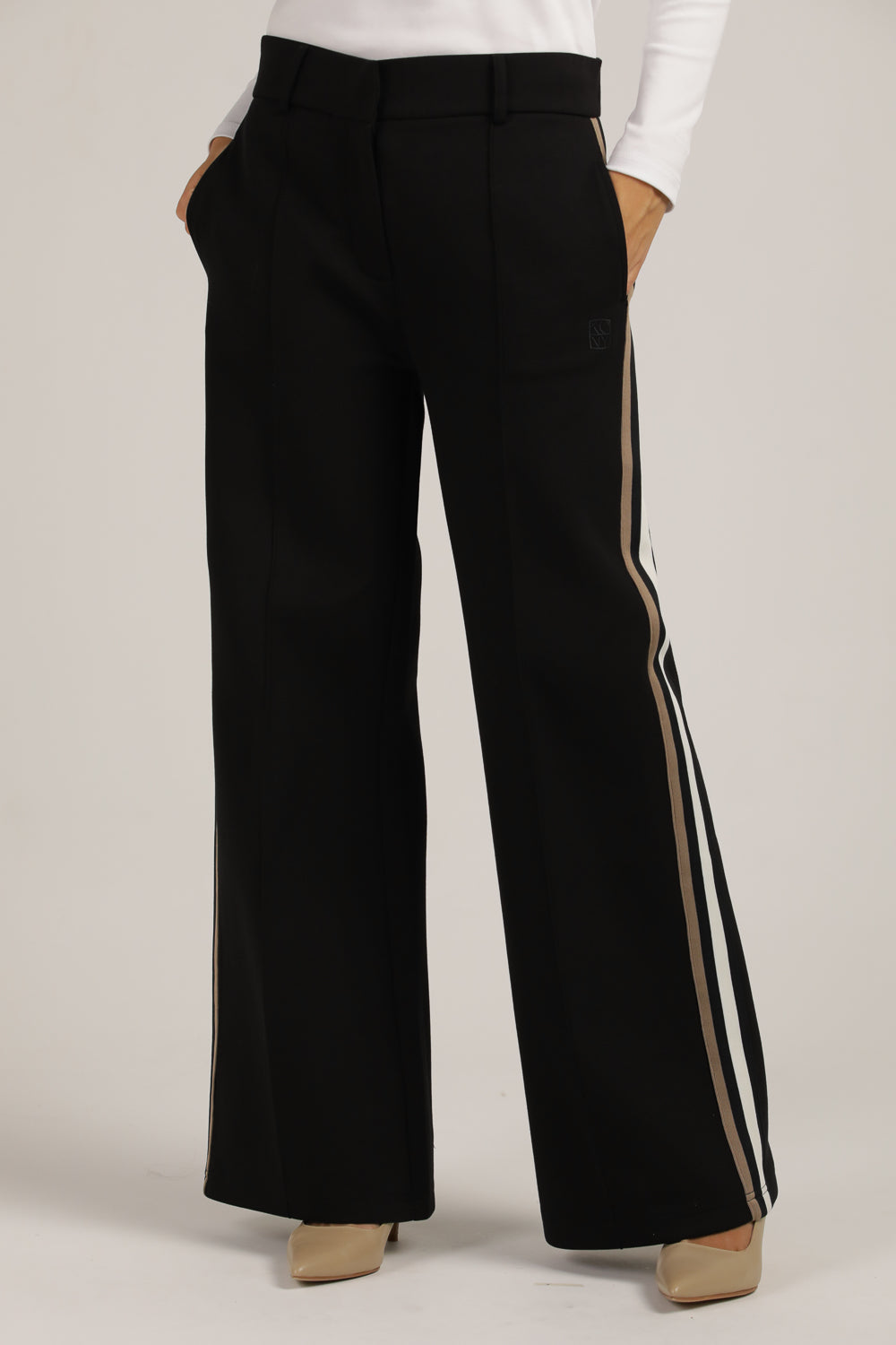 מכנסיים רחבים בסגנון מחויט עם פסי צד | קנת קול