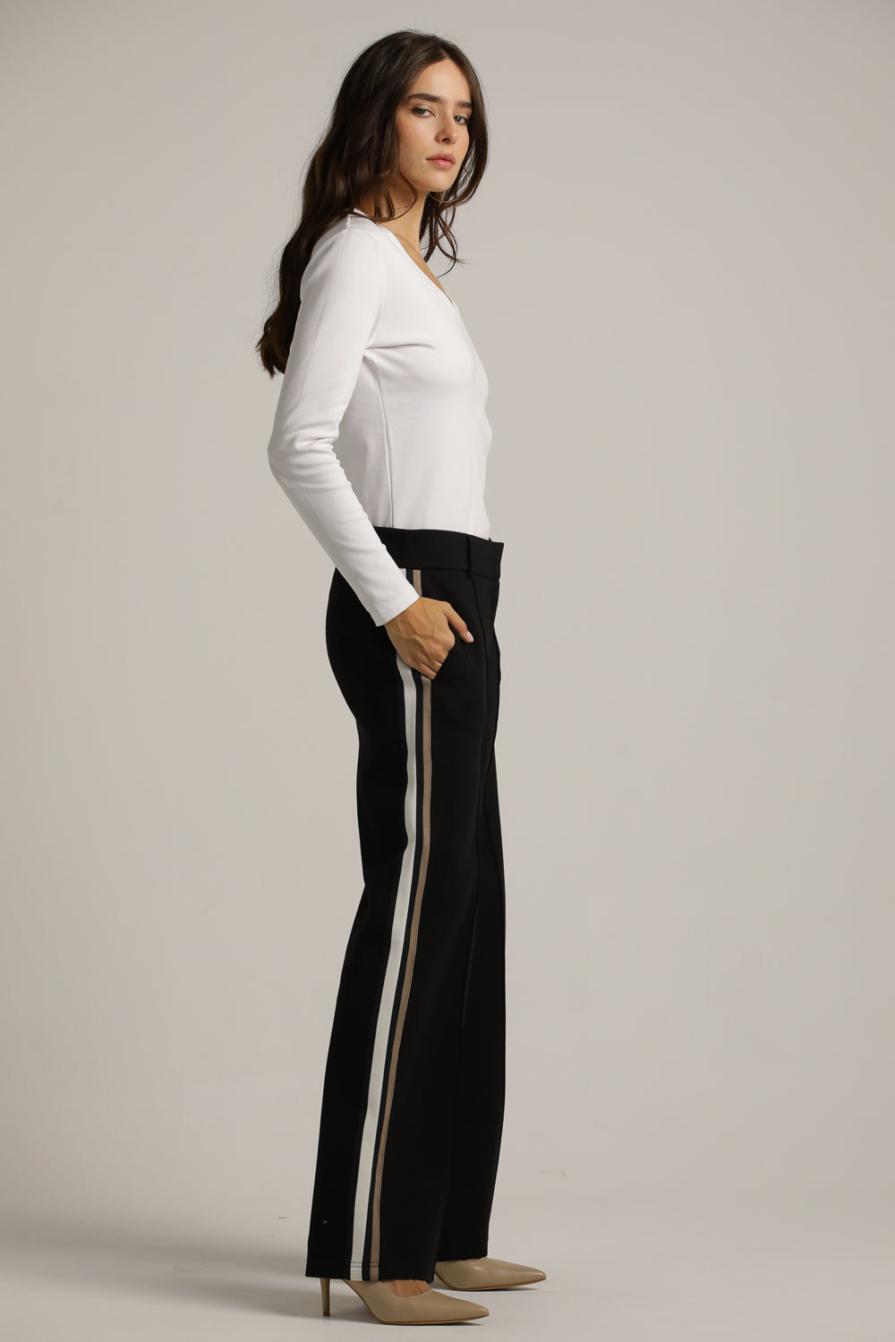 מכנסיים רחבים בסגנון מחויט עם פסי צד | קנת קול