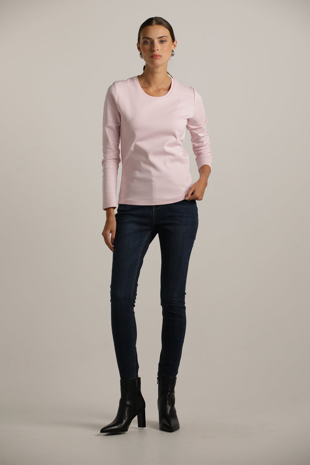 טישירט ארוכה עם צווארון עגול | קנת קול