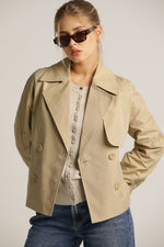 מעיל טראנץ' בגזרה קצרה עם כפתורים כפולים | קנת קול