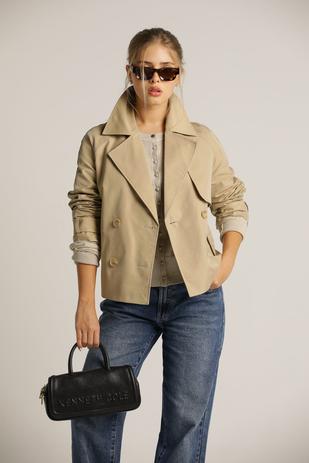 מעיל טראנץ' בגזרה קצרה עם כפתורים כפולים | קנת קול