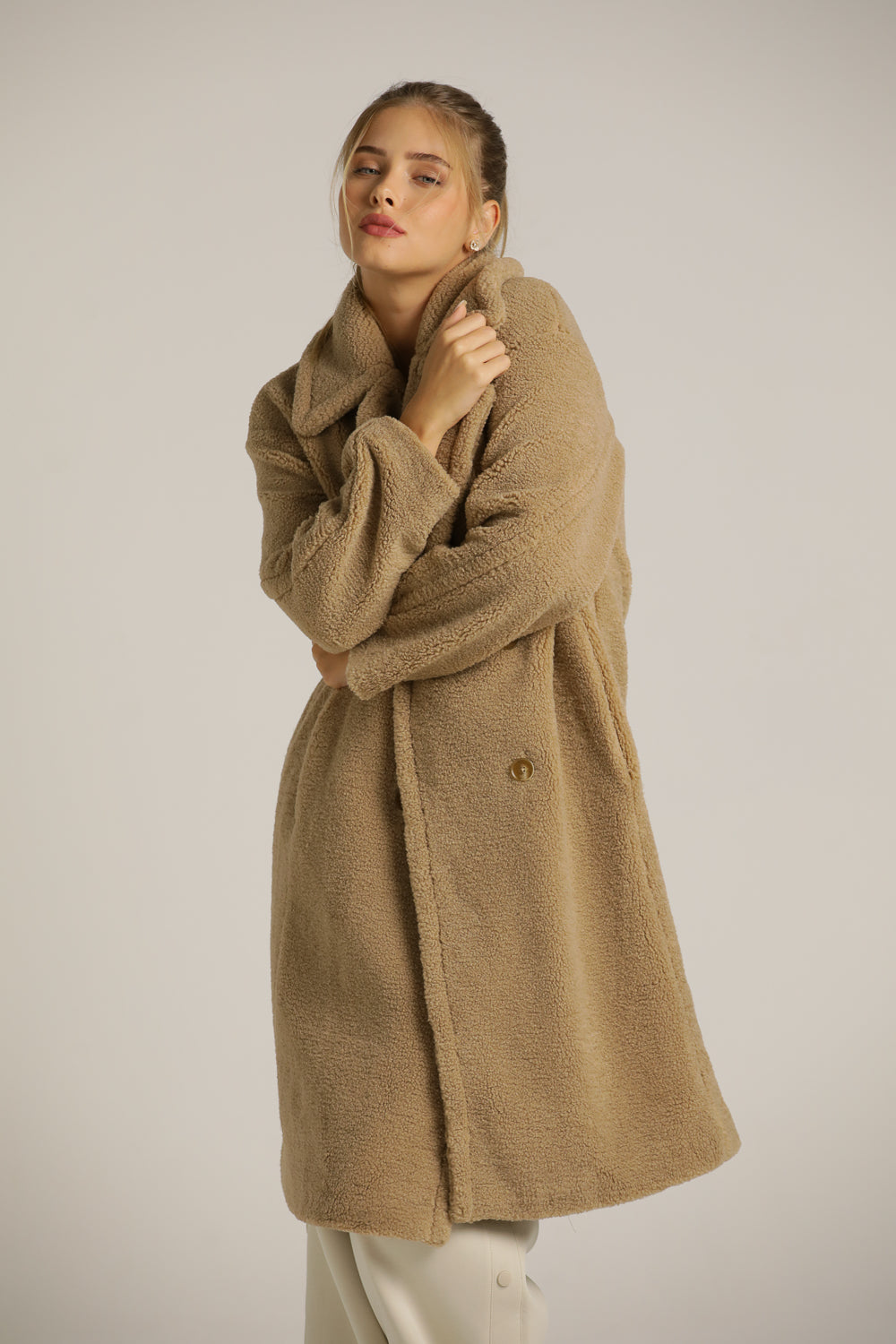 מעיל טדי ארוך במראה פרוותי | קנת קול