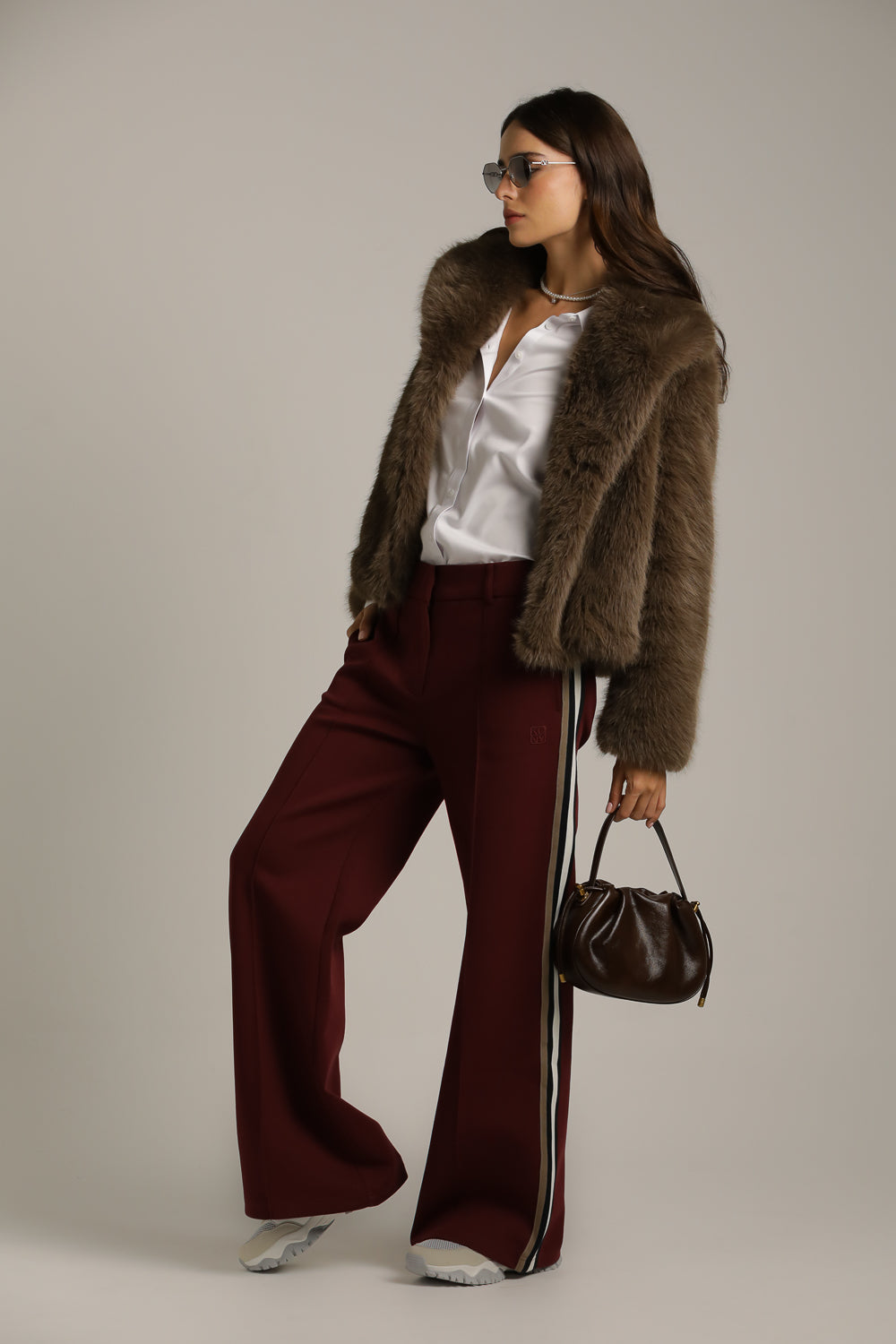 מעיל פרווה מלאכותית בגזרה קצרה | קנת קול 