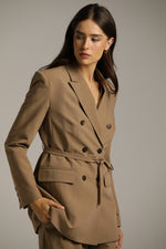 בלייזר בגזרת אוברסייז עם חגורת מותן | קנת קול