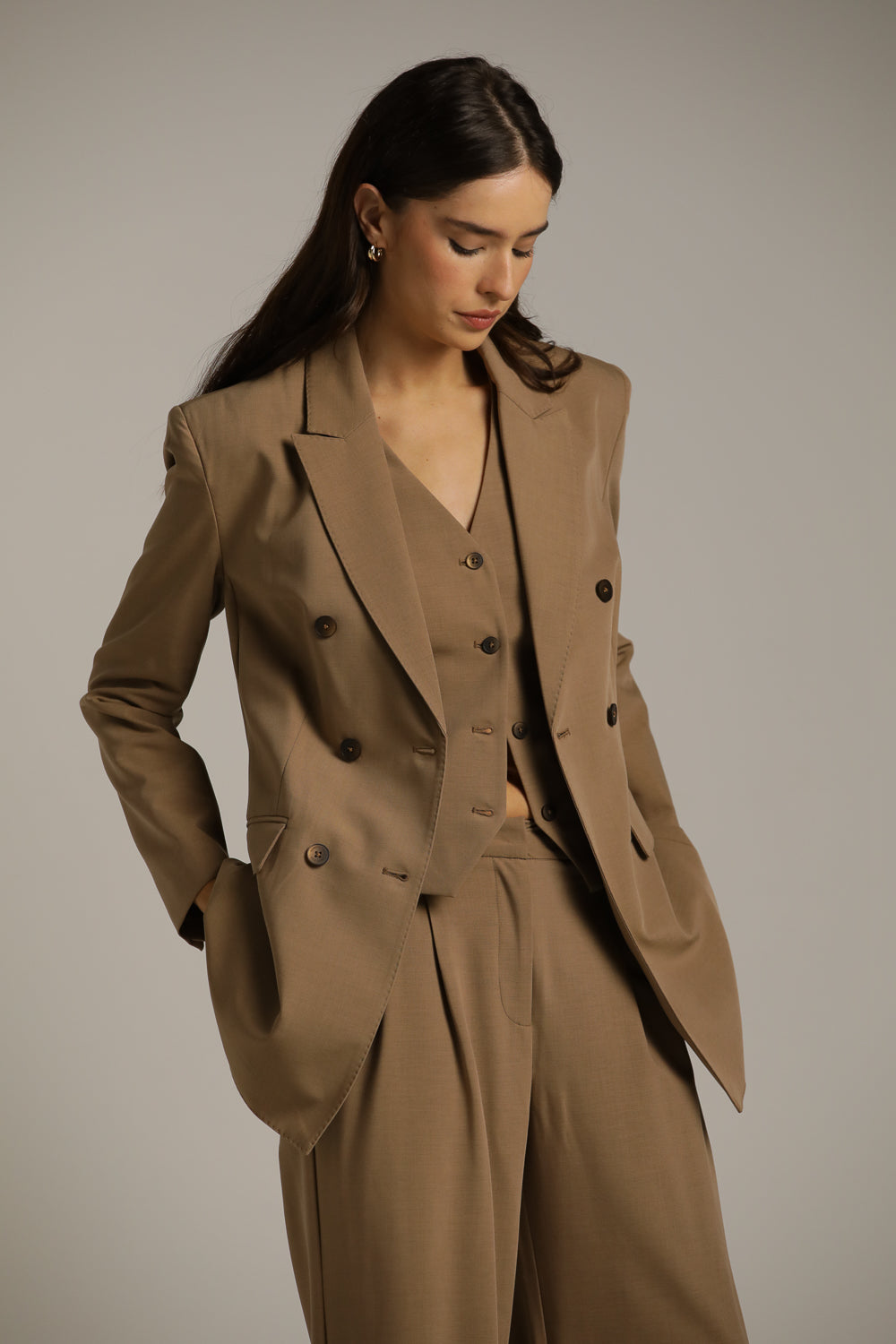 בלייזר בגזרת אוברסייז עם חגורת מותן | קנת קול