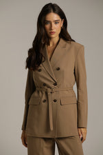 בלייזר בגזרת אוברסייז עם חגורת מותן | קנת קול