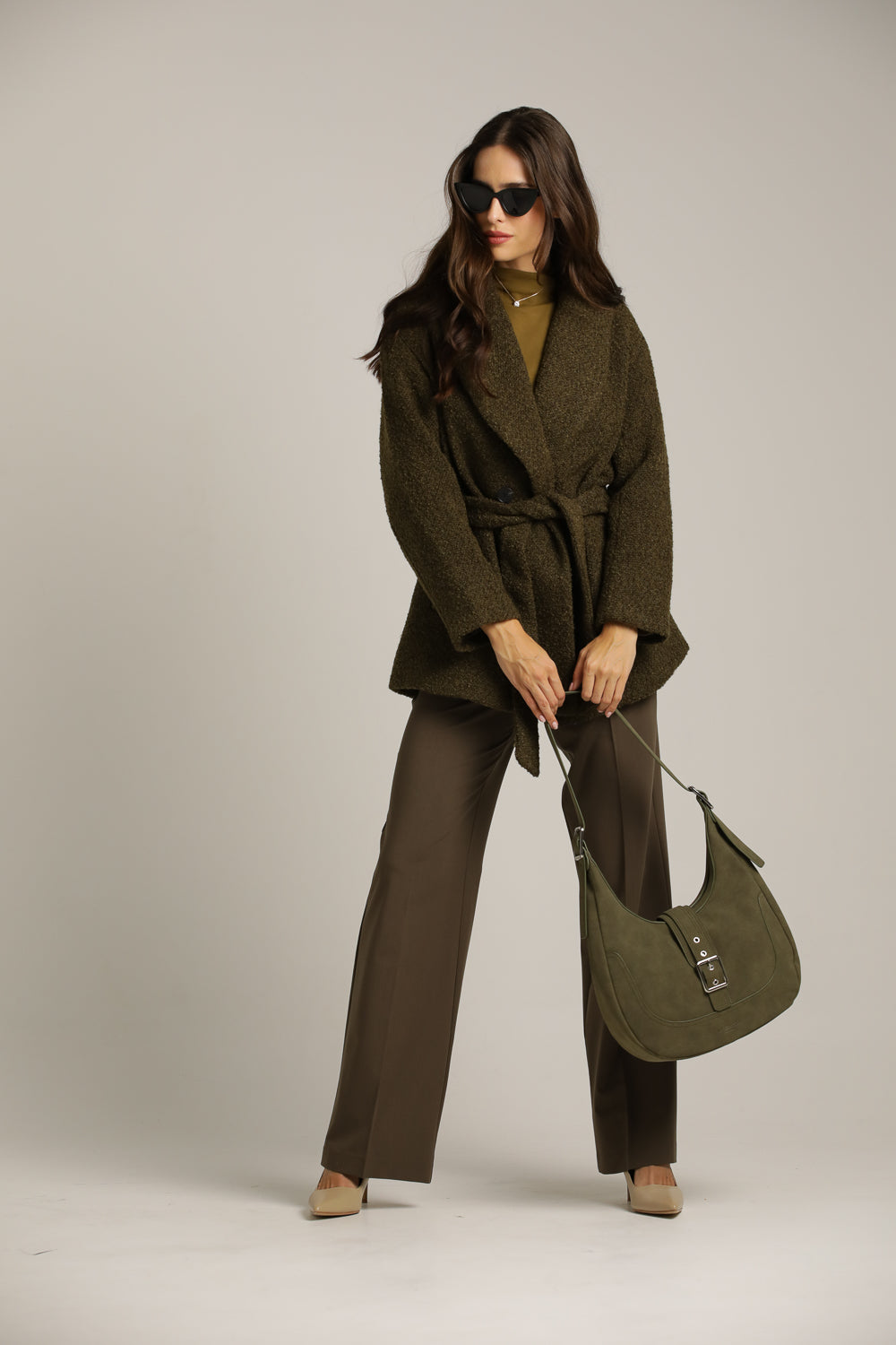מעיל מחמם במראה צמרי בגוון ירוק זית | קנת קול