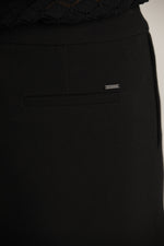 חצאית בגזרת מיני קלאסית | קנת קול