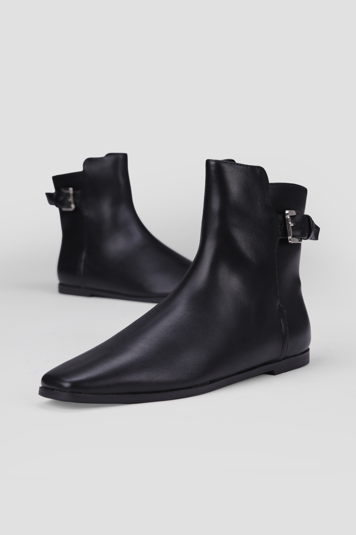 מגפונים אלגנטיים עם אבזם צד | קנת קול