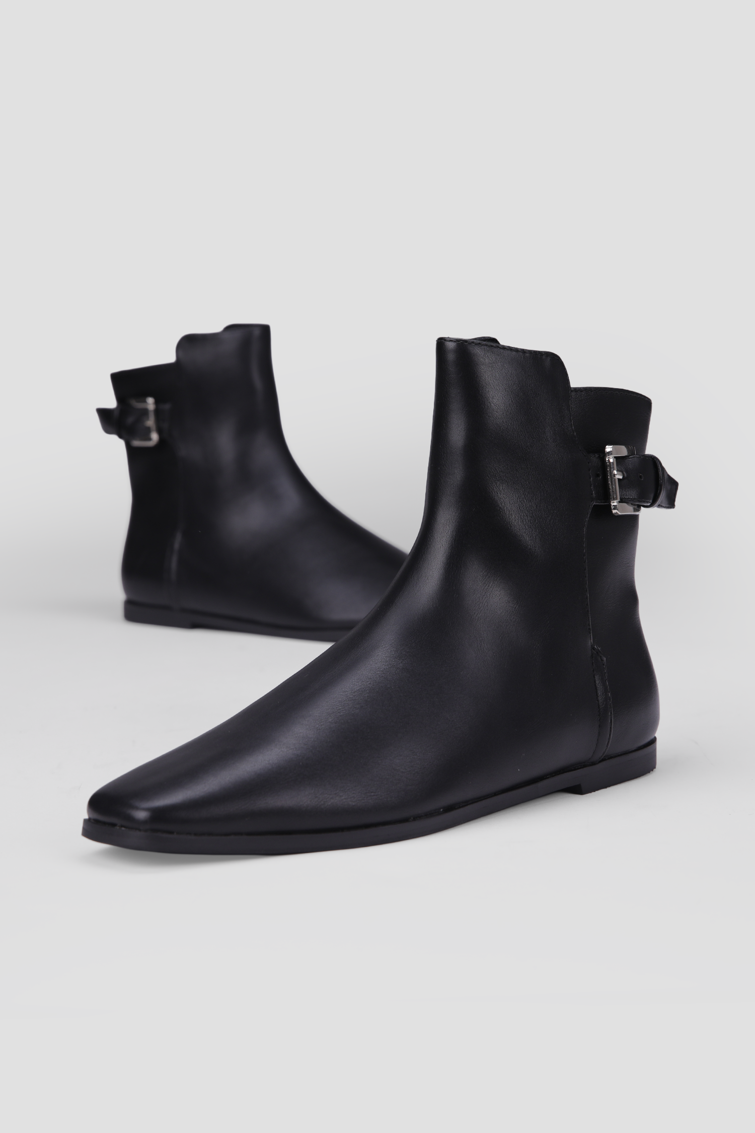 מגפונים אלגנטיים עם אבזם צד | קנת קול