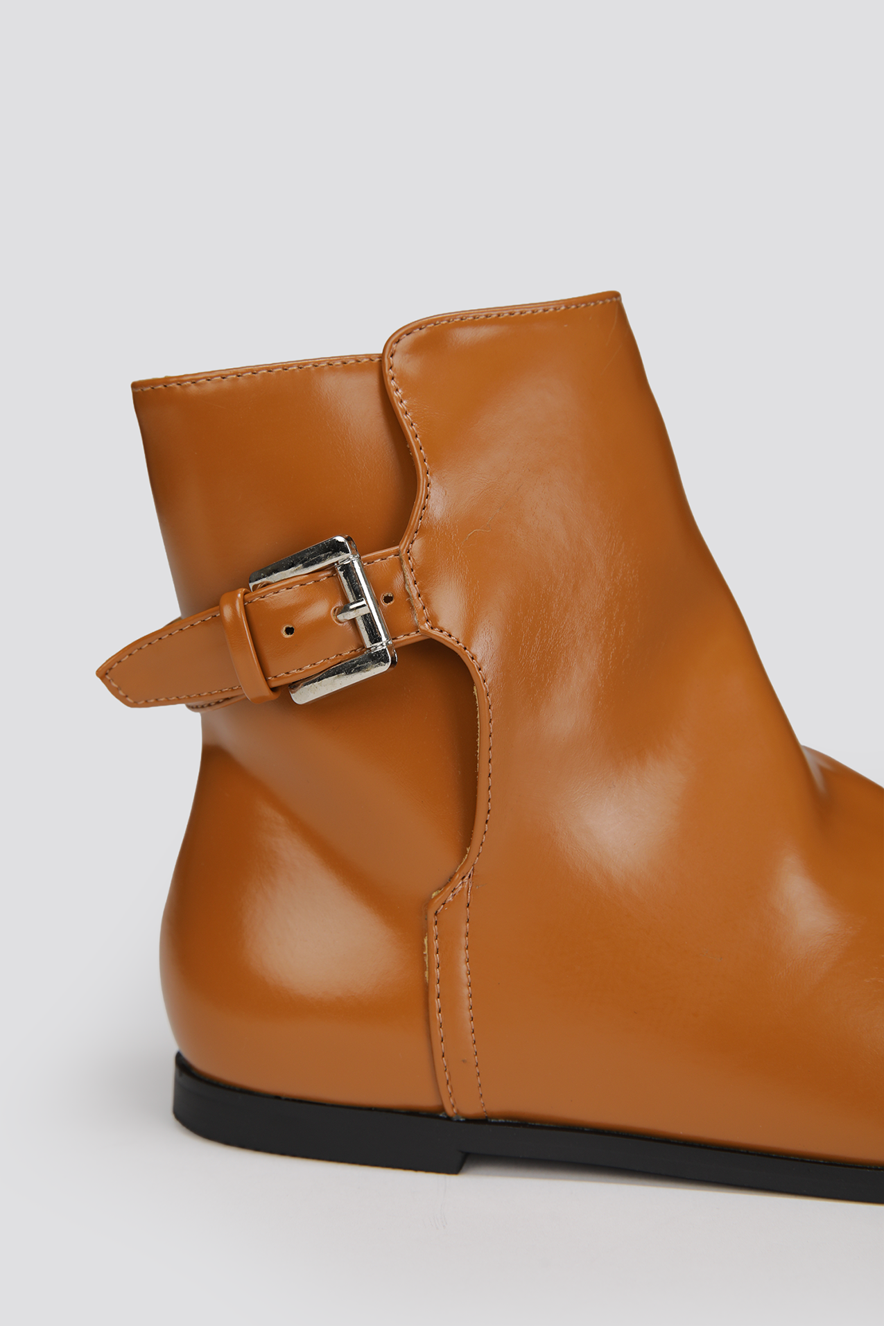 מגפונים אלגנטיים עם אבזם צד | קנת קול