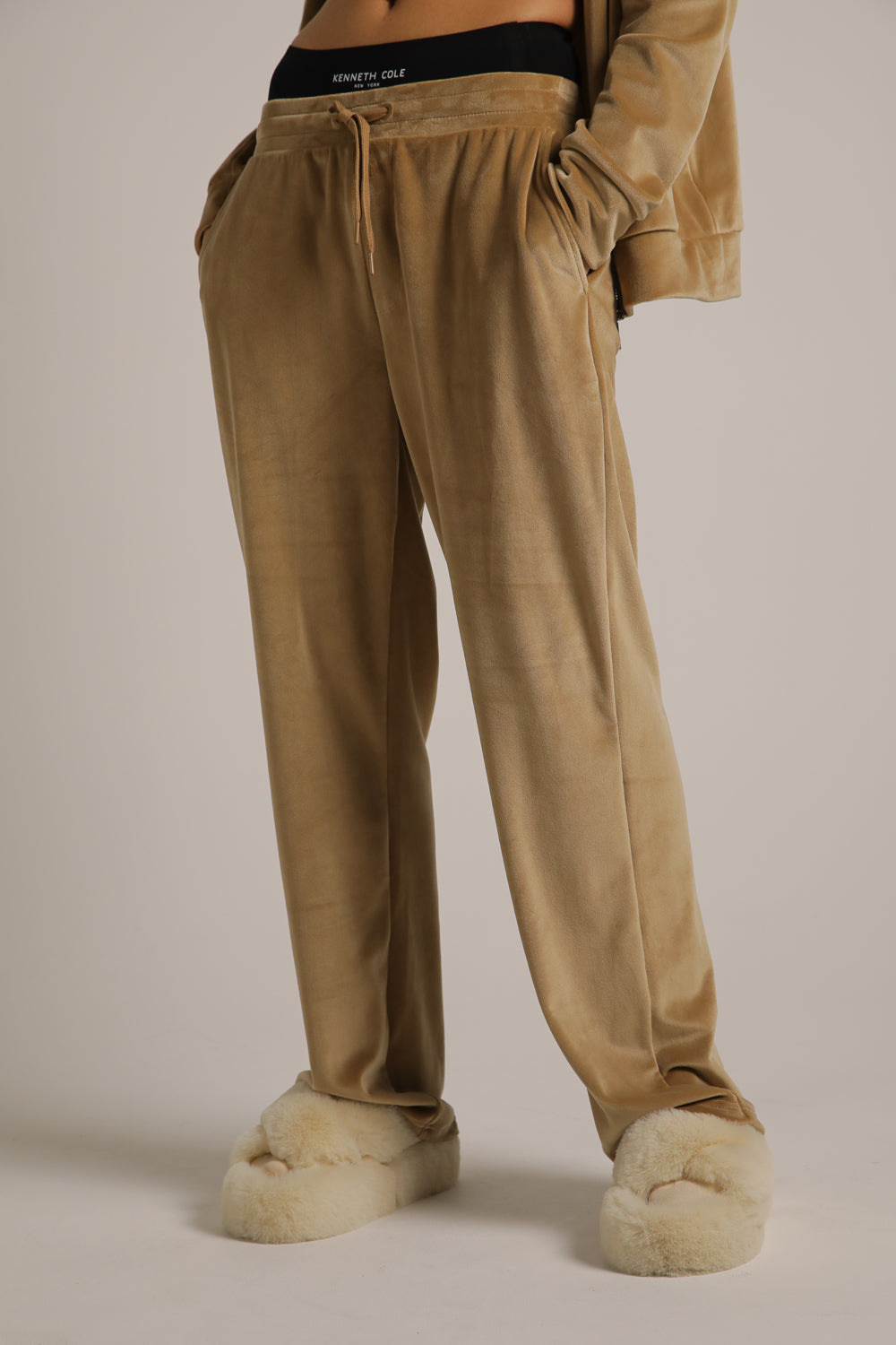 מכנסי טרנינג קטיפה בגזרה ישרה | קנת קול