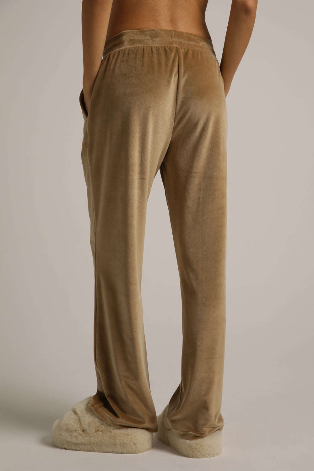 מכנסי טרנינג קטיפה בגזרה ישרה | קנת קול