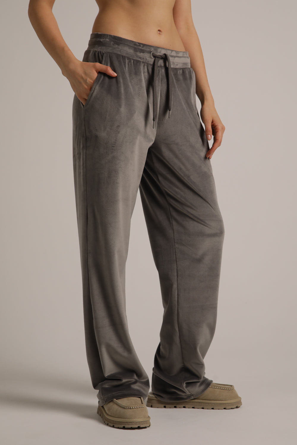 מכנסי טרנינג קטיפה בגזרה ישרה | קנת קול