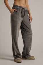 מכנסי טרנינג קטיפה בגזרה ישרה | קנת קול