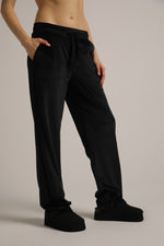 מכנסי טרנינג קטיפה בגזרה ישרה | קנת קול