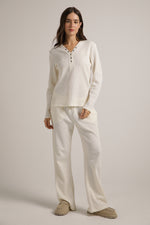 טישירט וואפל ארוכה עם פתח וי | קנת קול