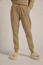 מכנסי ג'וגר בסריגת וואפל | קנת קול