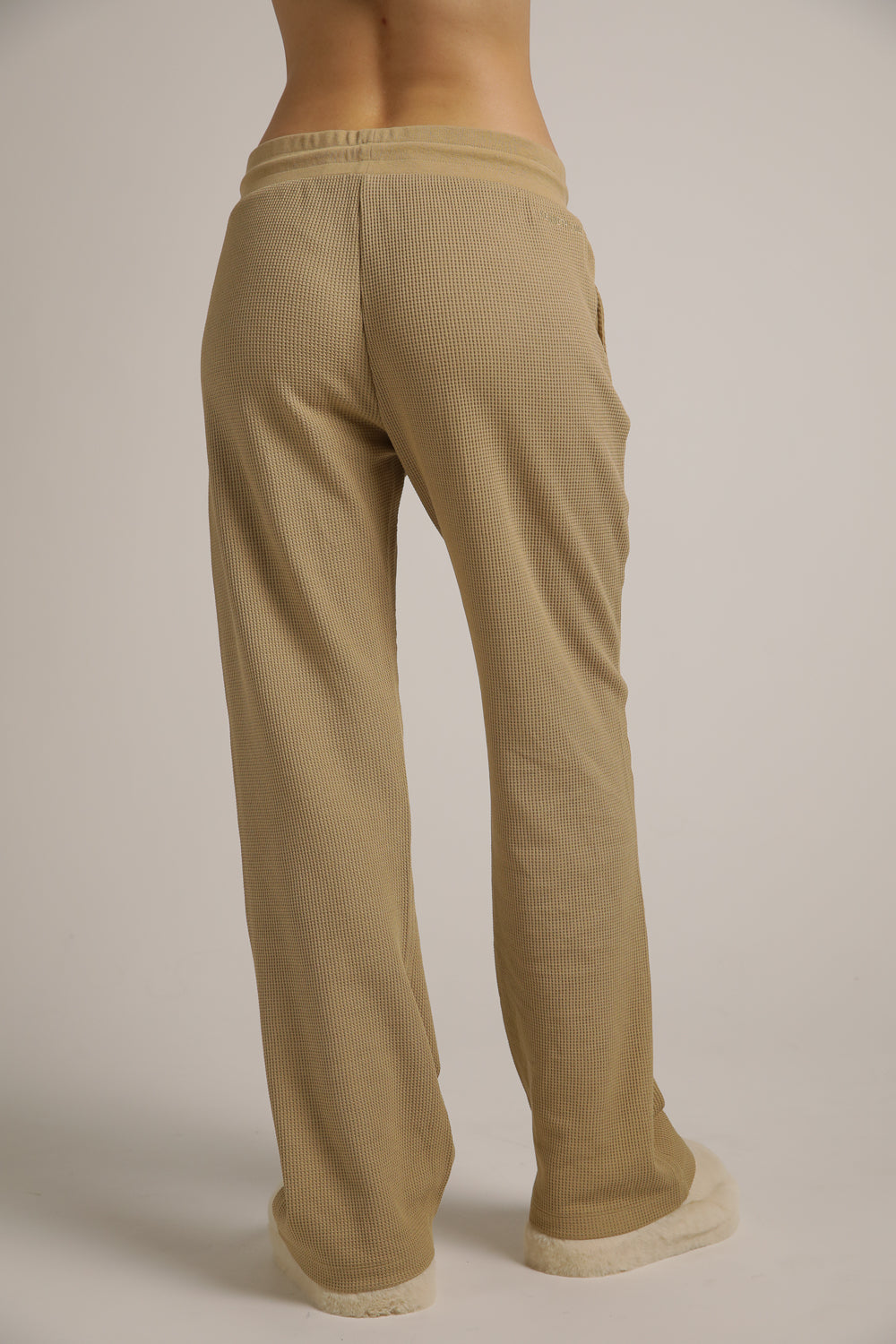 מכנסי טרנינג וואפל בגזרה רחבה | קנת קול