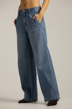 מכנסי ג'ינס בגזרה רחבה | קנת קול 