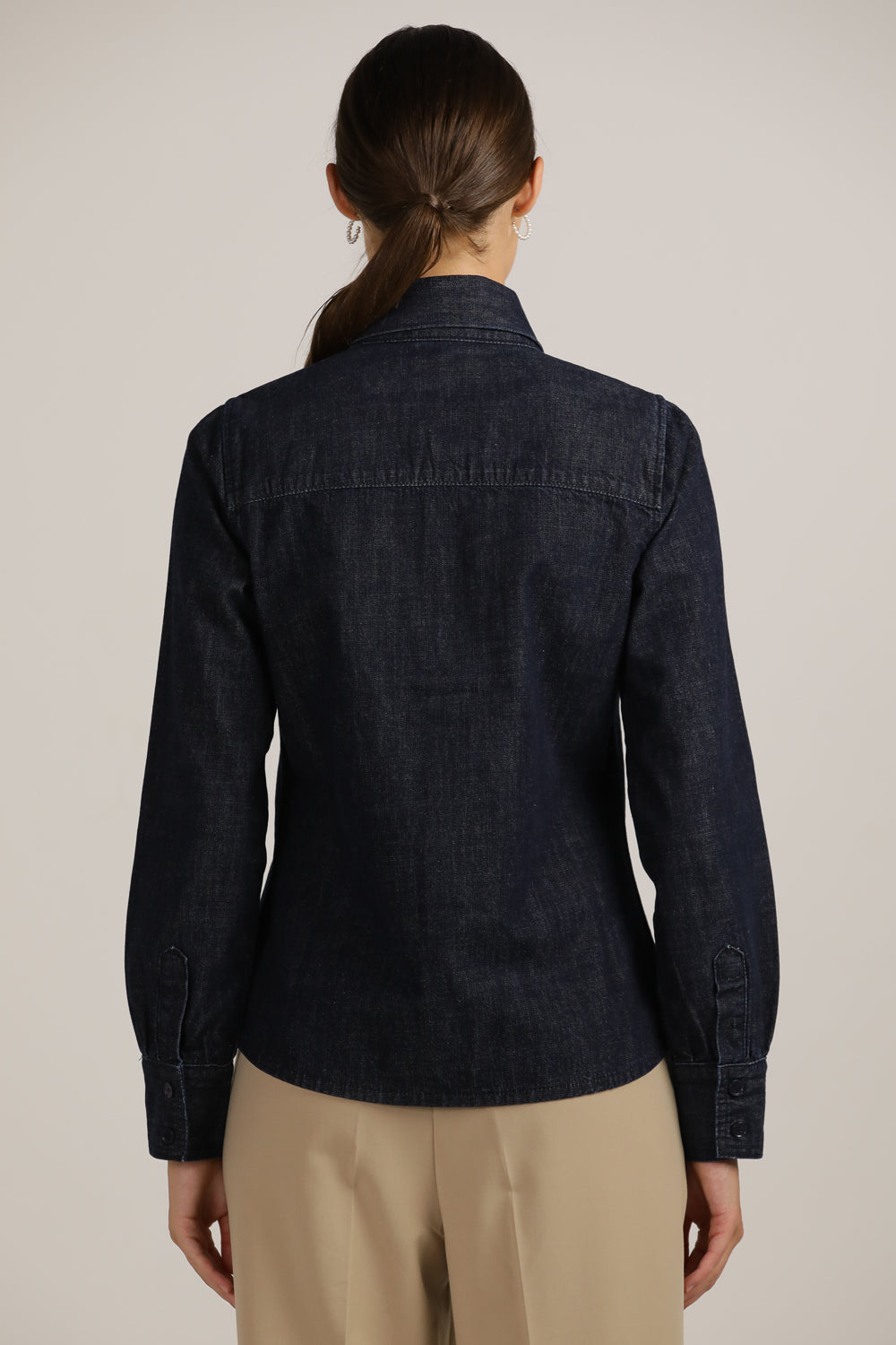 חולצת ג'ינס מכופתרת עם קשירה | קנת קול