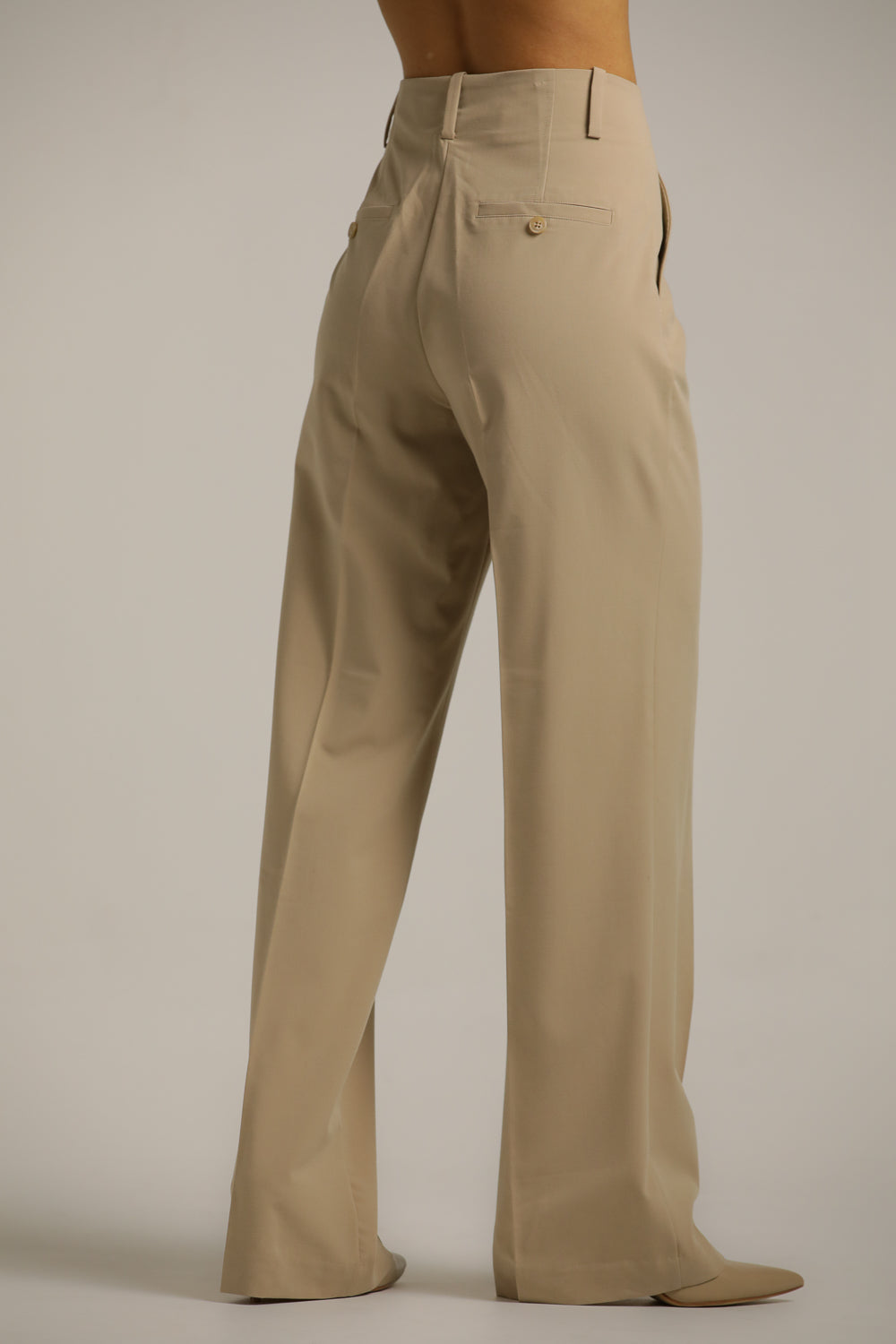 מכנסיים בגזרה ישרה וגבוהה | קנת קול