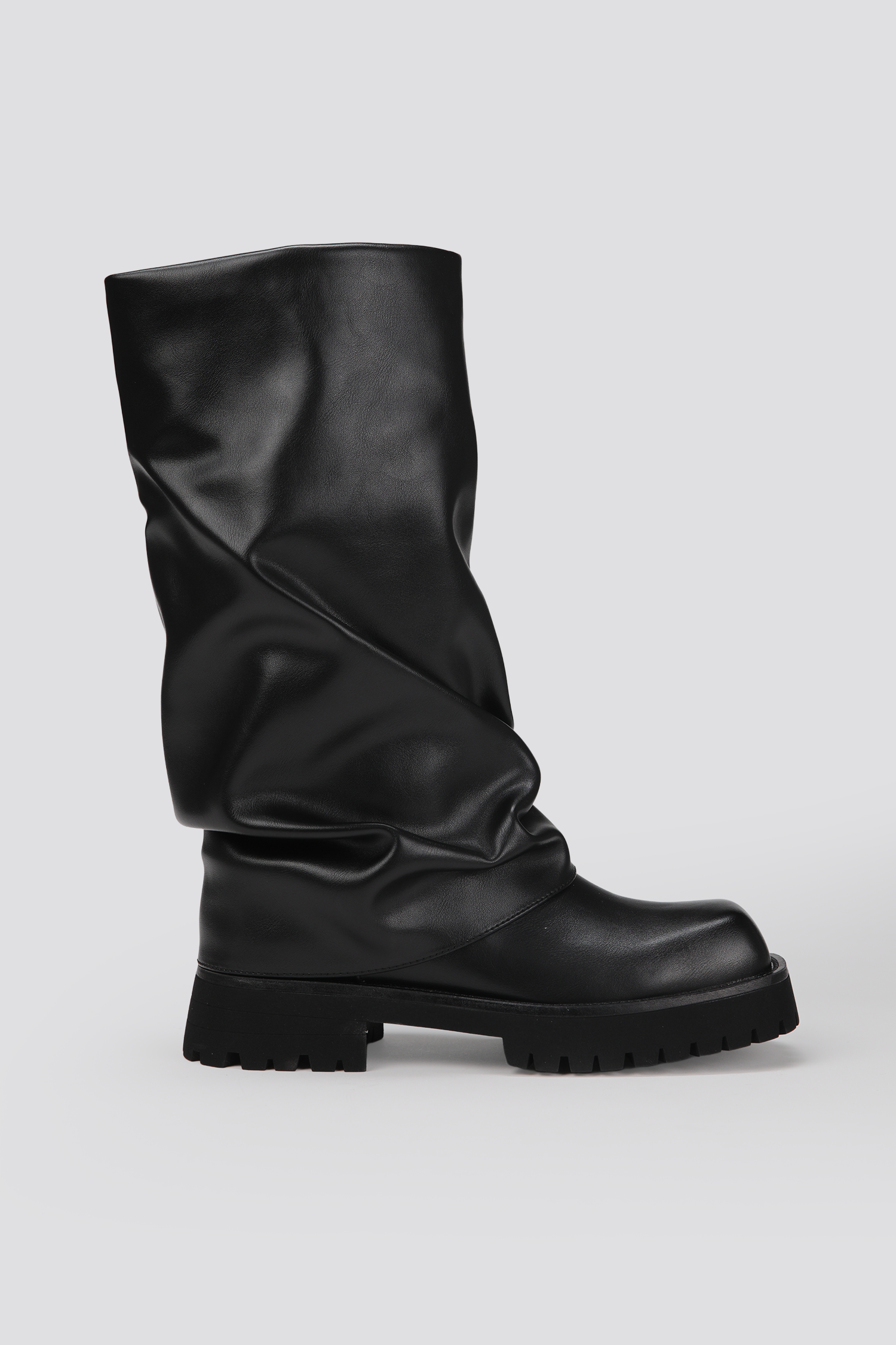 מגפי דמוי עור שחורים לנשים | קנת קול