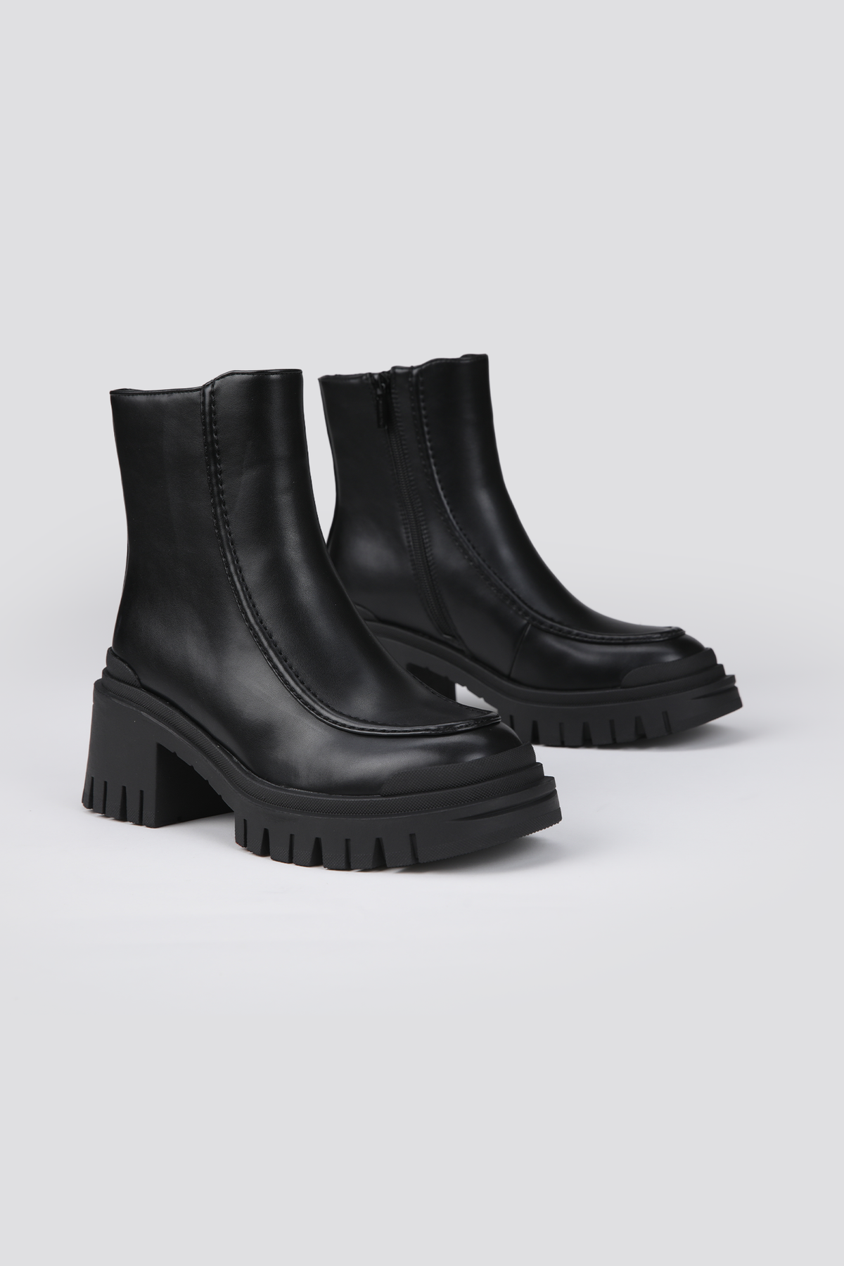 מגפוני עור עם סוליה עבה לנשים | קנת קול