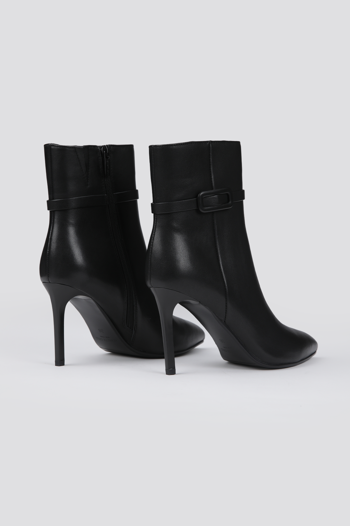 מגפוני עקב עור לנשים | קנת קול