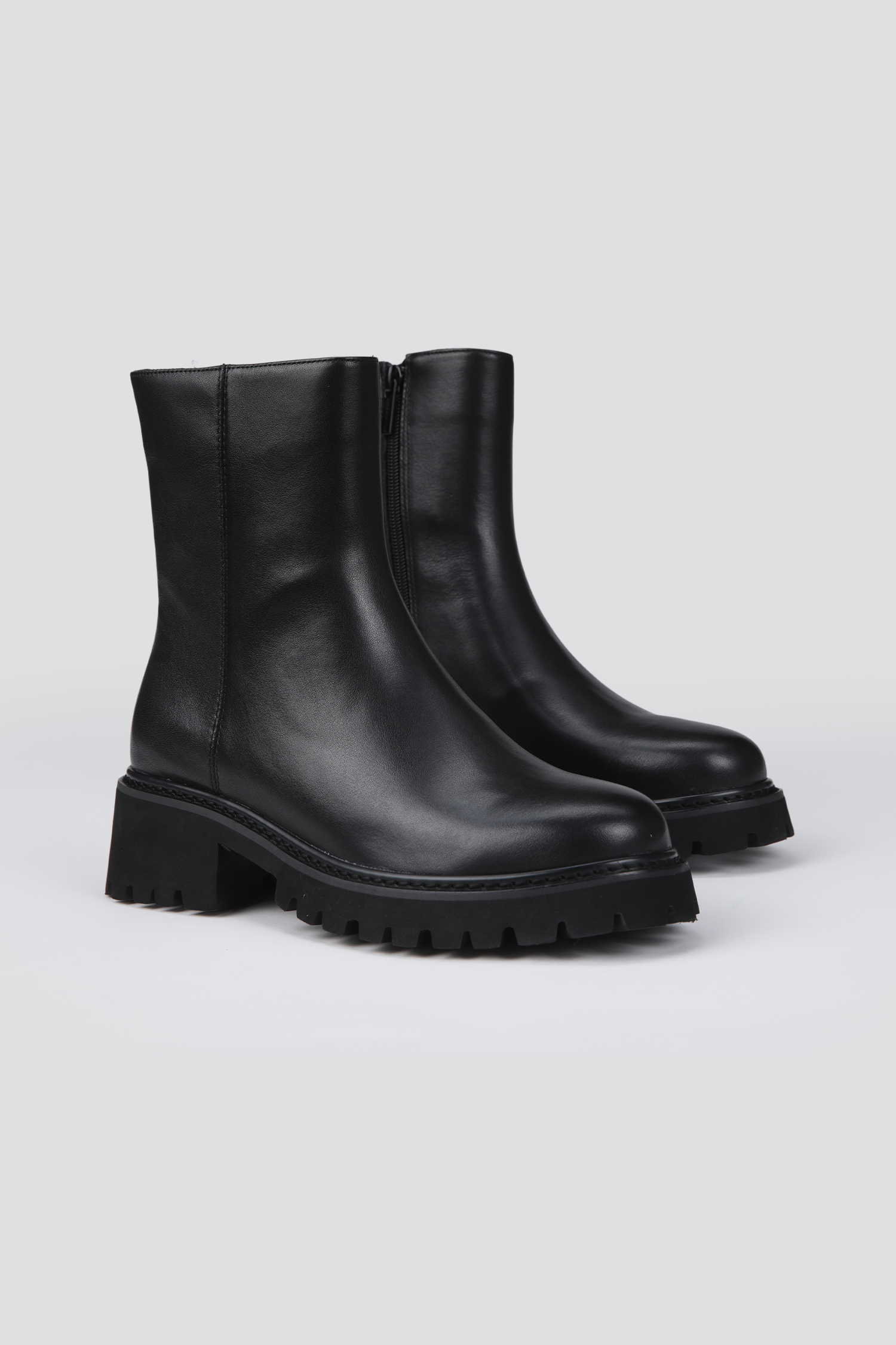 מגפוני עור עם סוליית טרקטור | קנת קול