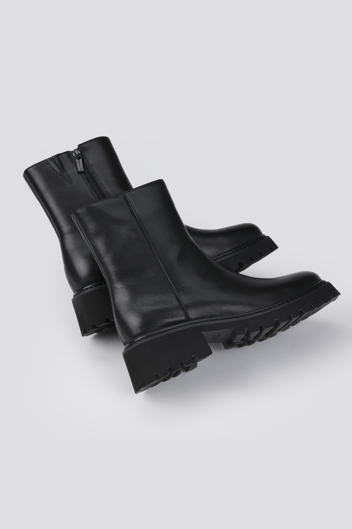 מגפוני עור עם סוליית טרקטור | קנת קול