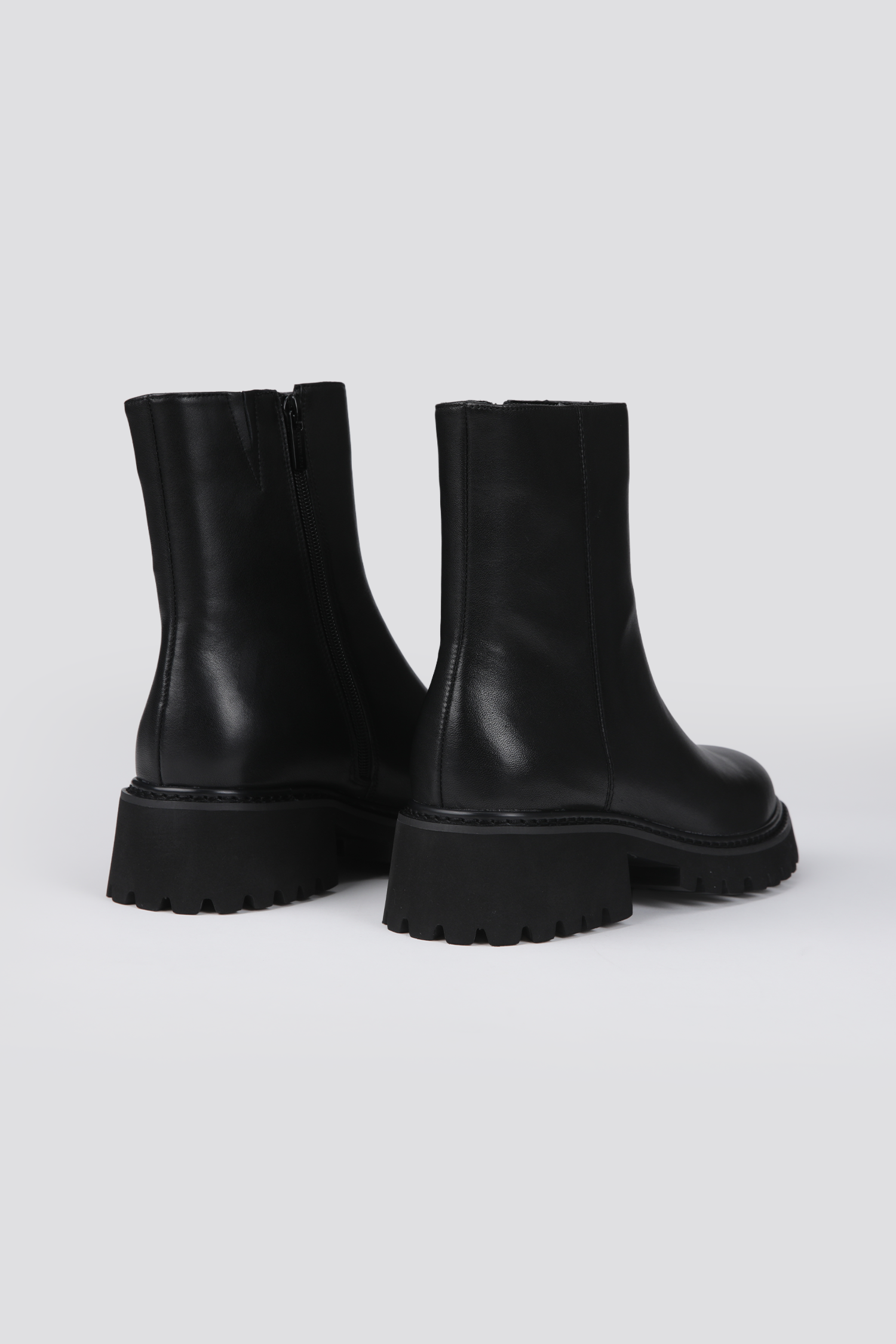 מגפוני עור עם סוליית טרקטור | קנת קול