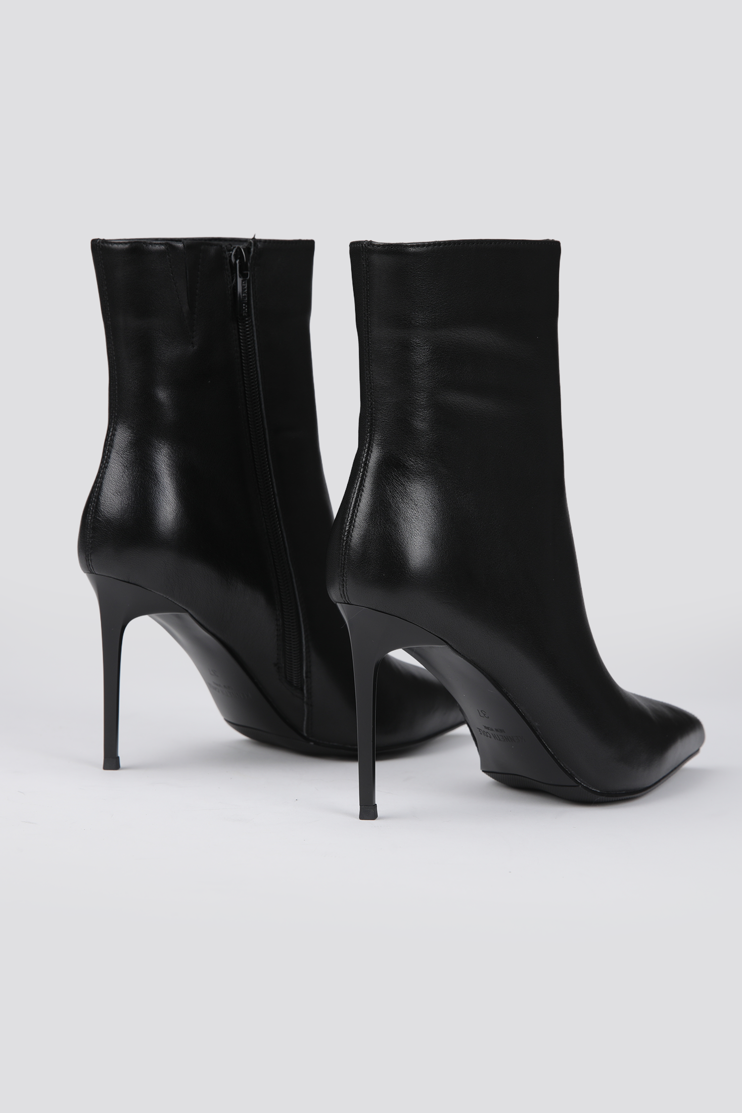 מגפוני עקב אלגנטיות לנשים | קנת קול