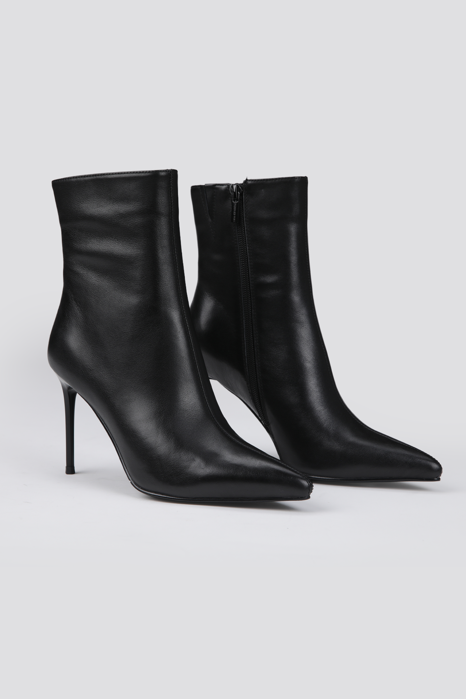 מגפוני עקב אלגנטיות לנשים | קנת קול