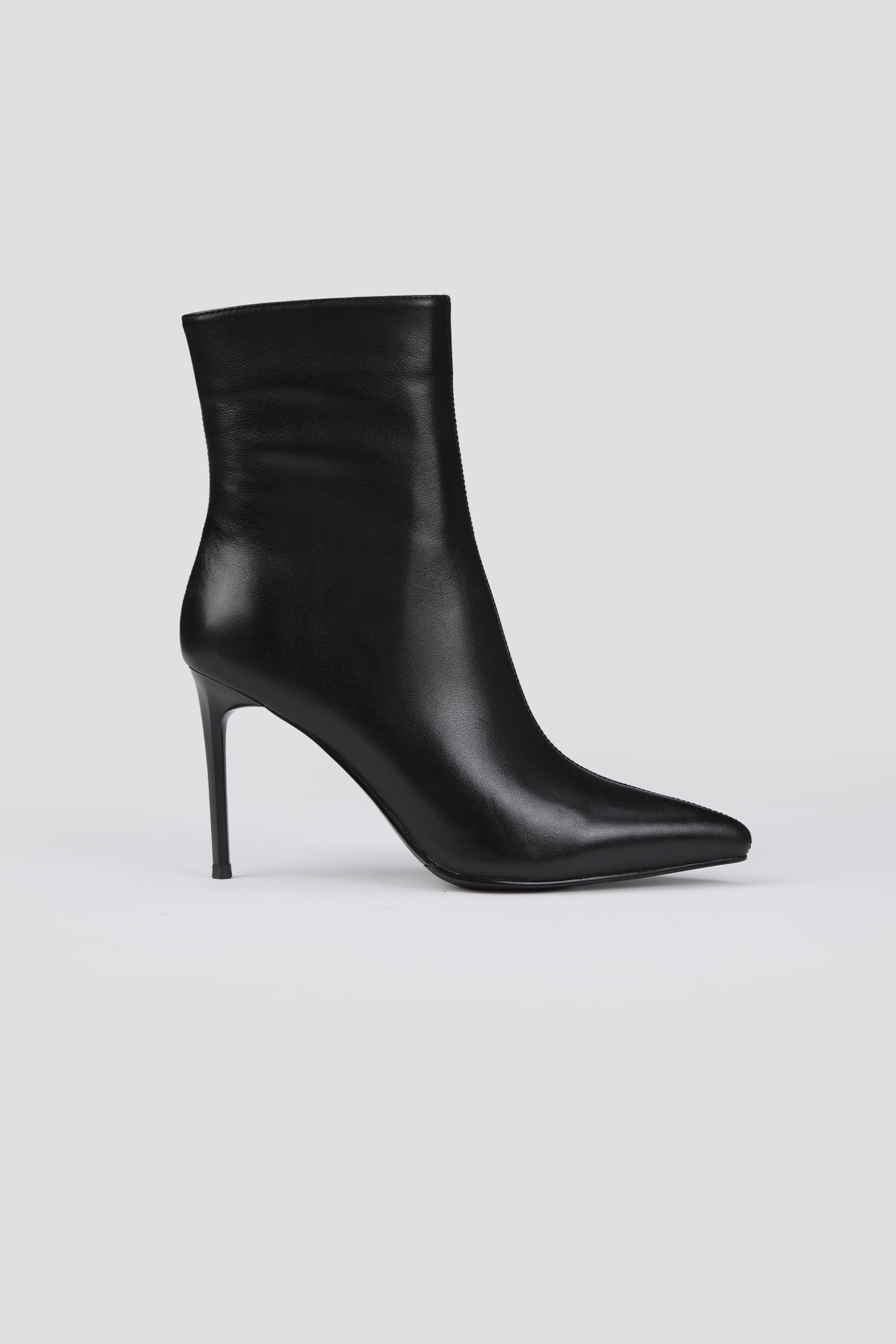 מגפוני עקב אלגנטיות לנשים | קנת קול